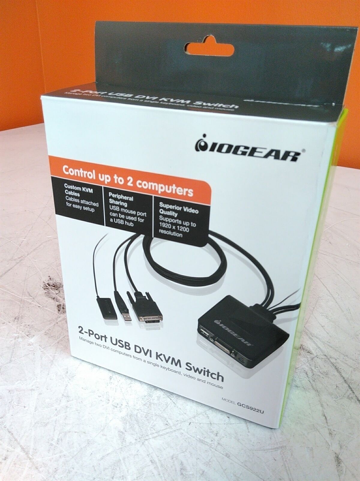 NEW IOGEAR GCS922U 2-Port USB DVI KVM Switch 1900x1200 60Hz OPEN BOX