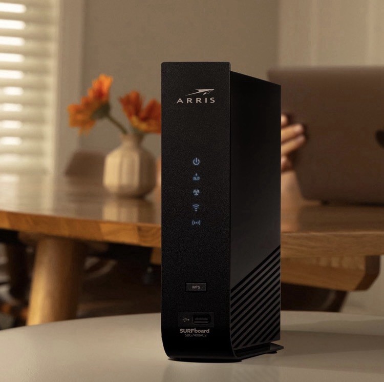 Arris SURFboard Wireless/ Cable /Modem/ 2.4/5 GHz. Ethernet Support. New In Box.