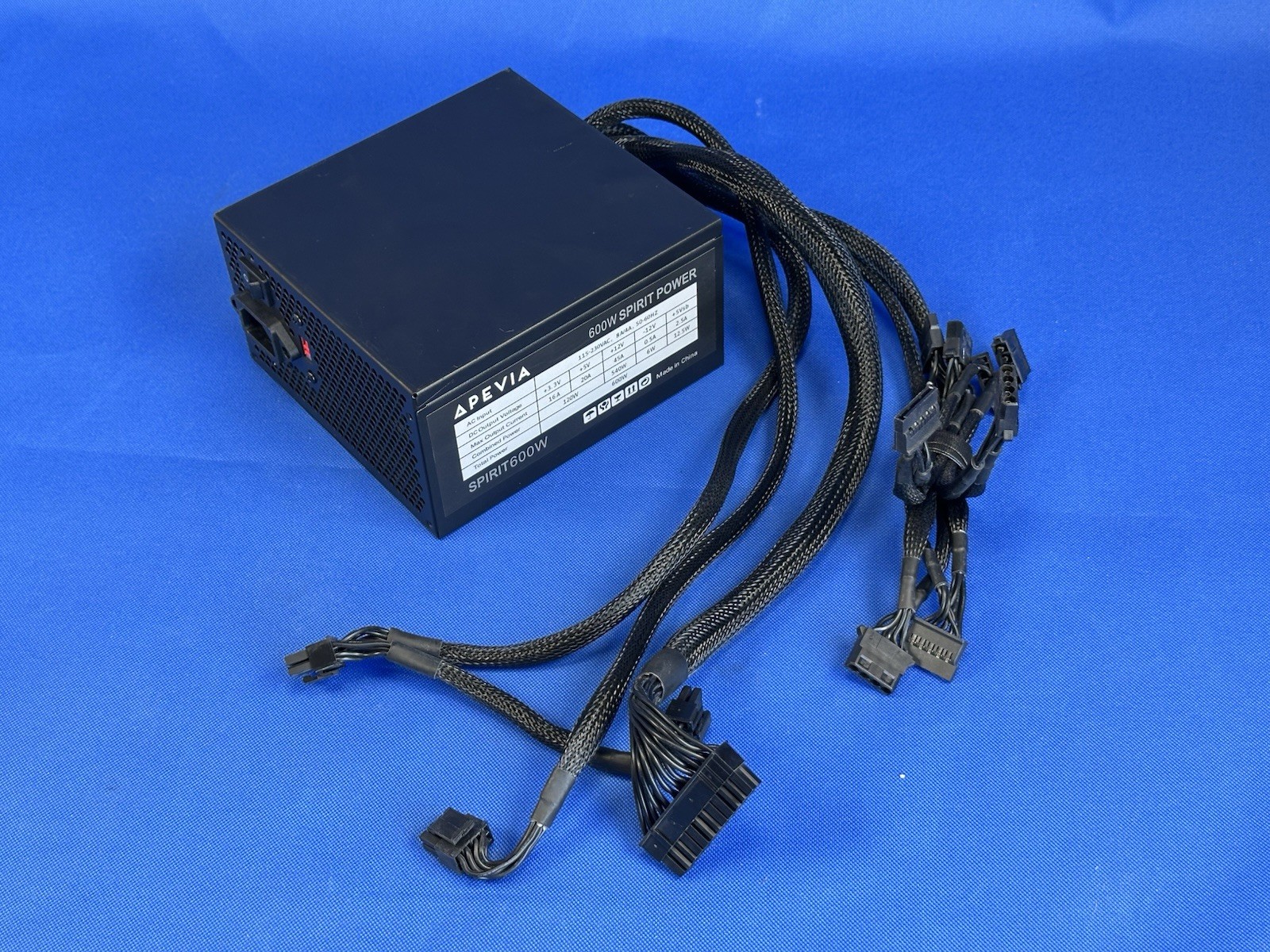 Apevia SPIRIT600W 600W ATX Power Supply 24-Pin Black Braided Cables