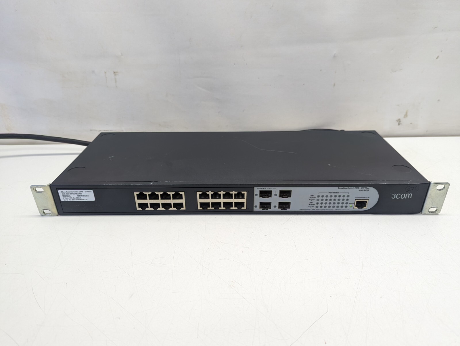 3Com Baseline Switch 2916-SFP Plus 3CBLSG16