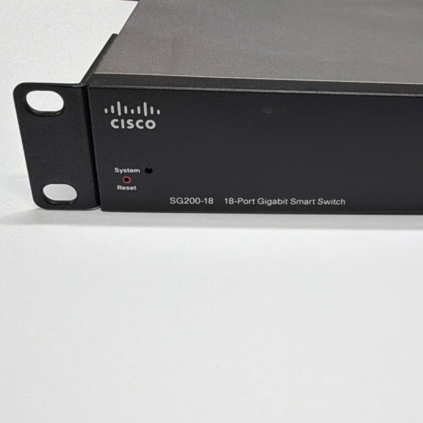 Cisco SG200-18 18-Port Gigabit Smart Switch Partially Managed Rack Mount SFP