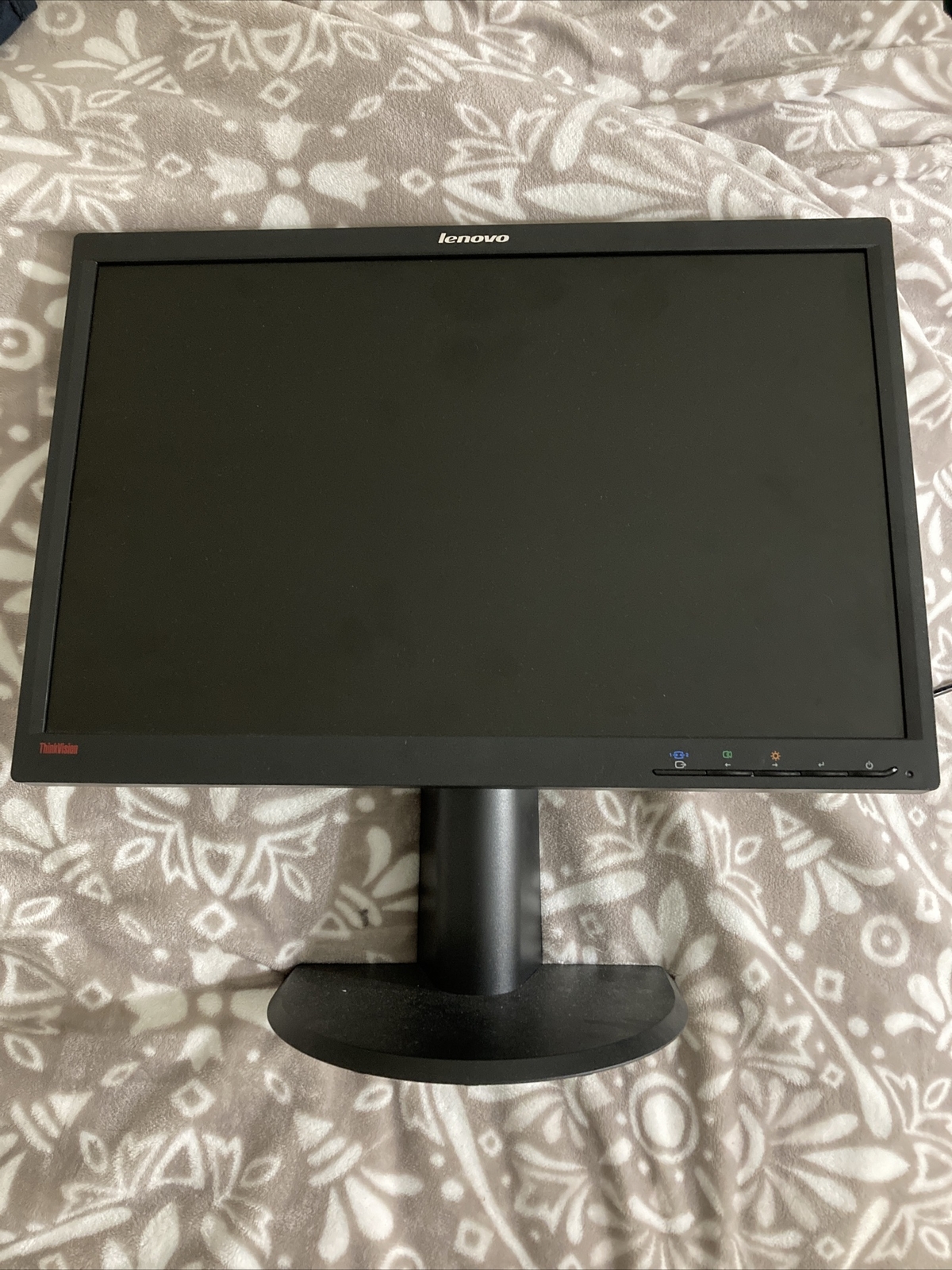 Lenovo LT2252p LCD Monitor Retro Gaming Rare Vintage 16:10 1680x1050