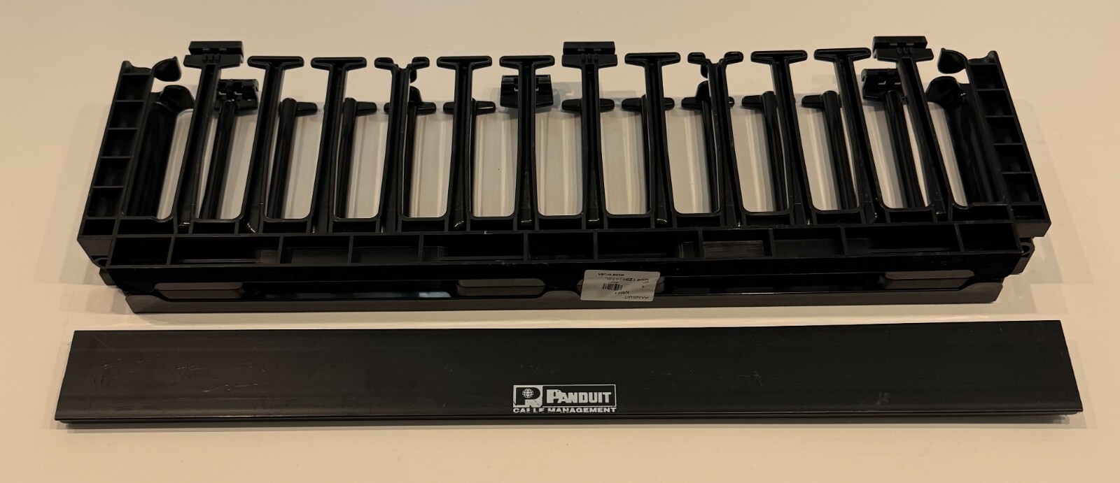 PANDUIT PAN-NET NMF1 NETMANAGER HORIZONTAL CABLE MANAGER 19" BLACK NO BOX