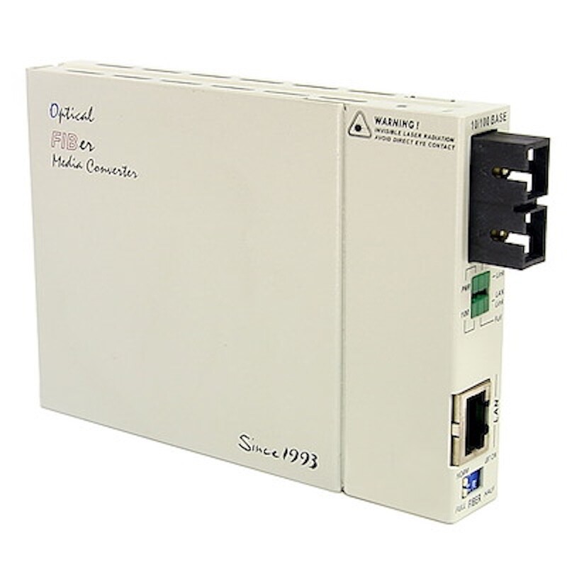 StarTech 10/100 Mbps Fiber to Ethernet Converter RJ45 #ET90110SC (Open Box)