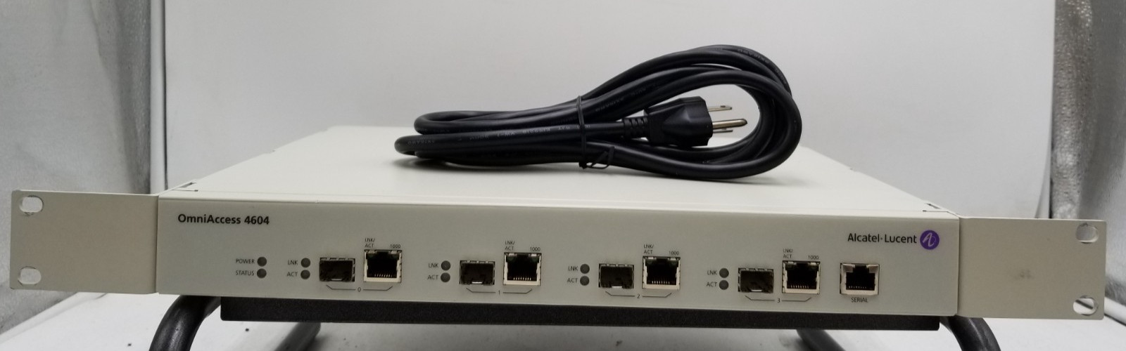Alcatel-Lucent OmniAccess 4604