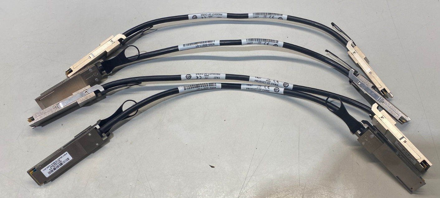 Lot of 4 Extreme Networks 0.5M QSFP+ Passive Copper Cable 4050-00071-01