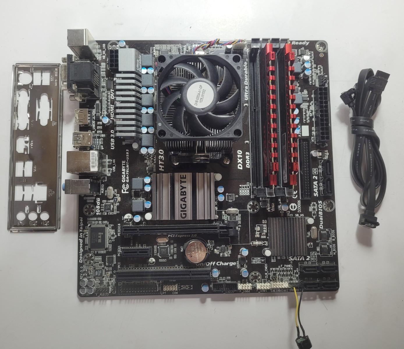 Gigabyte GA-78LMT-USB3 w/AMD FX-4300, 6GB RAM, IO Shield *READ #0923