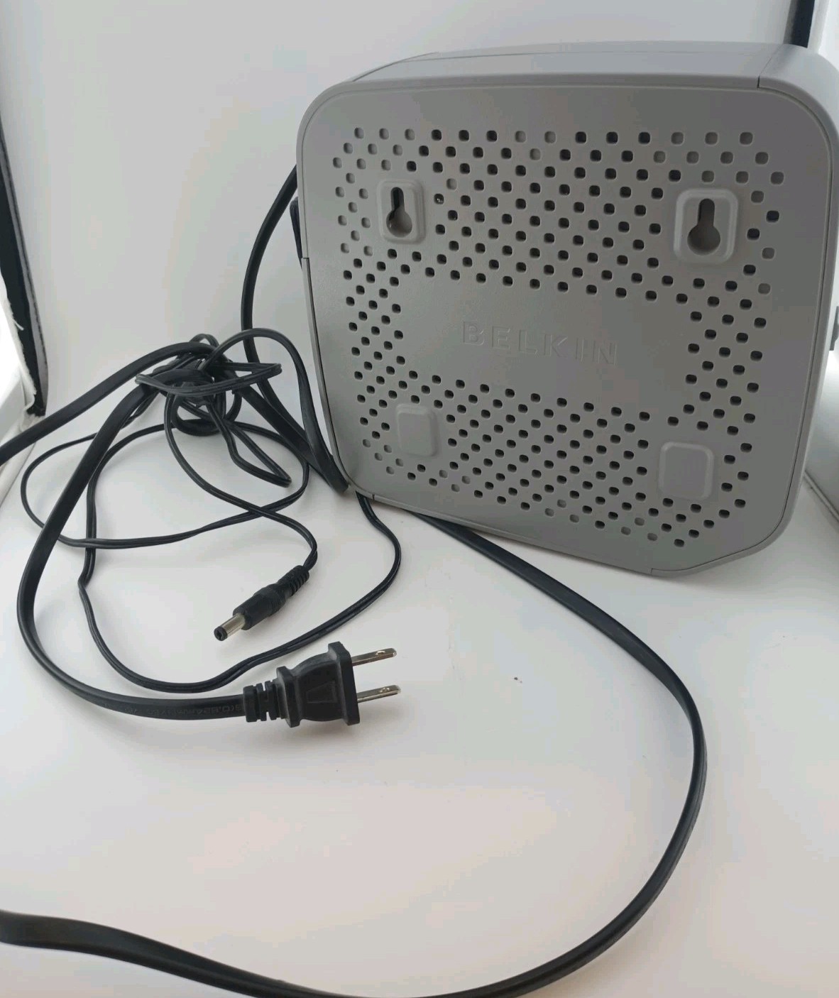 Belkin Battery Backup Unit Model BU3DC001-12v Power Supply w/Battery