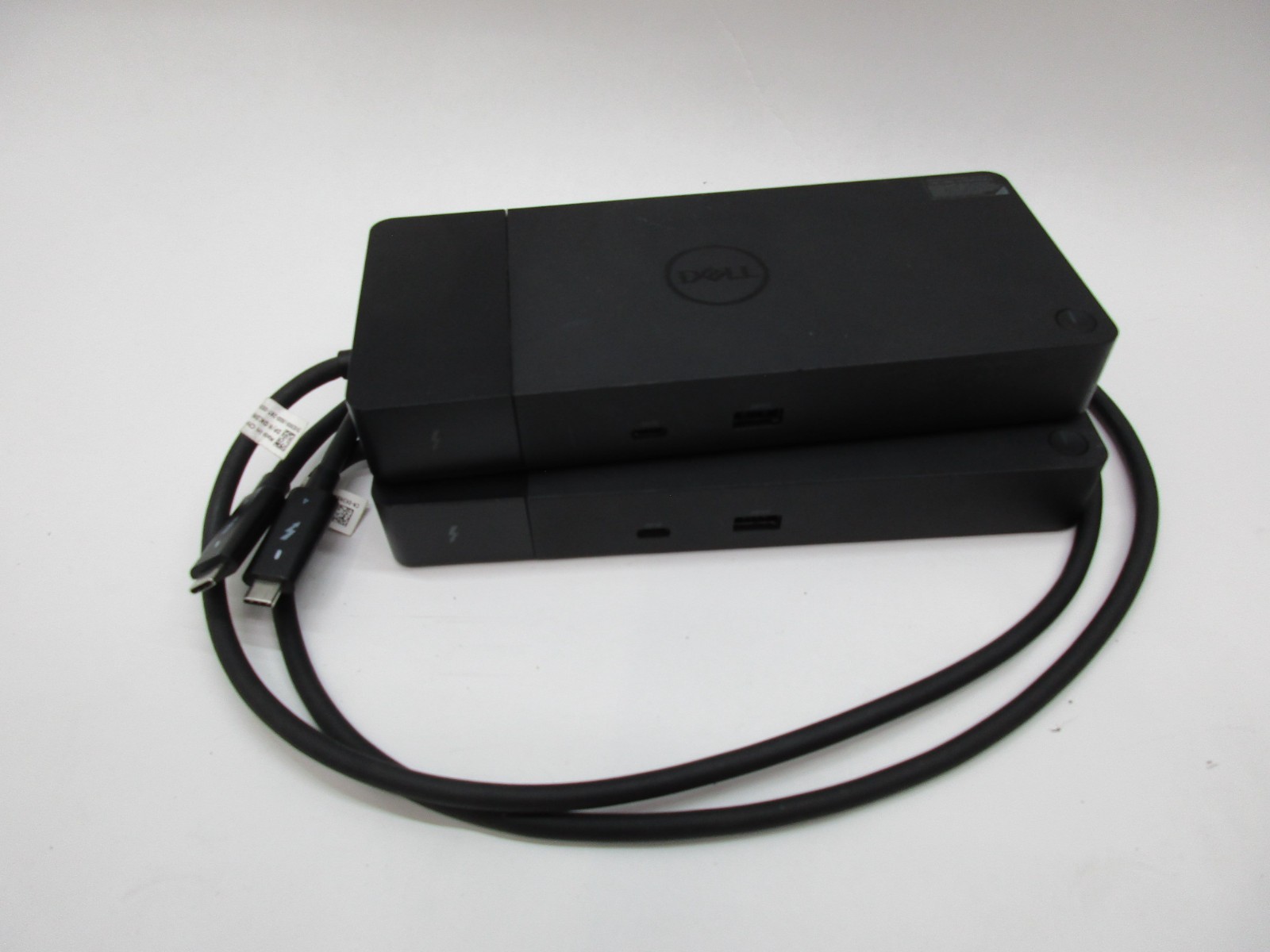 LOT-2 DELL WD22TB4 THUNDERBOLT DOCKING STATION TYPE-C HDMI DP K20A001 T5-E12