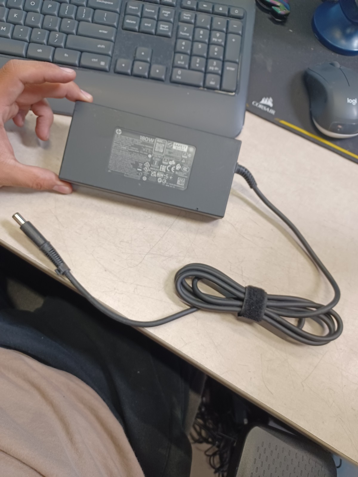 Genuine HP TPC-AA62 180W 50-60Hz 2.5A AC Adapter 
