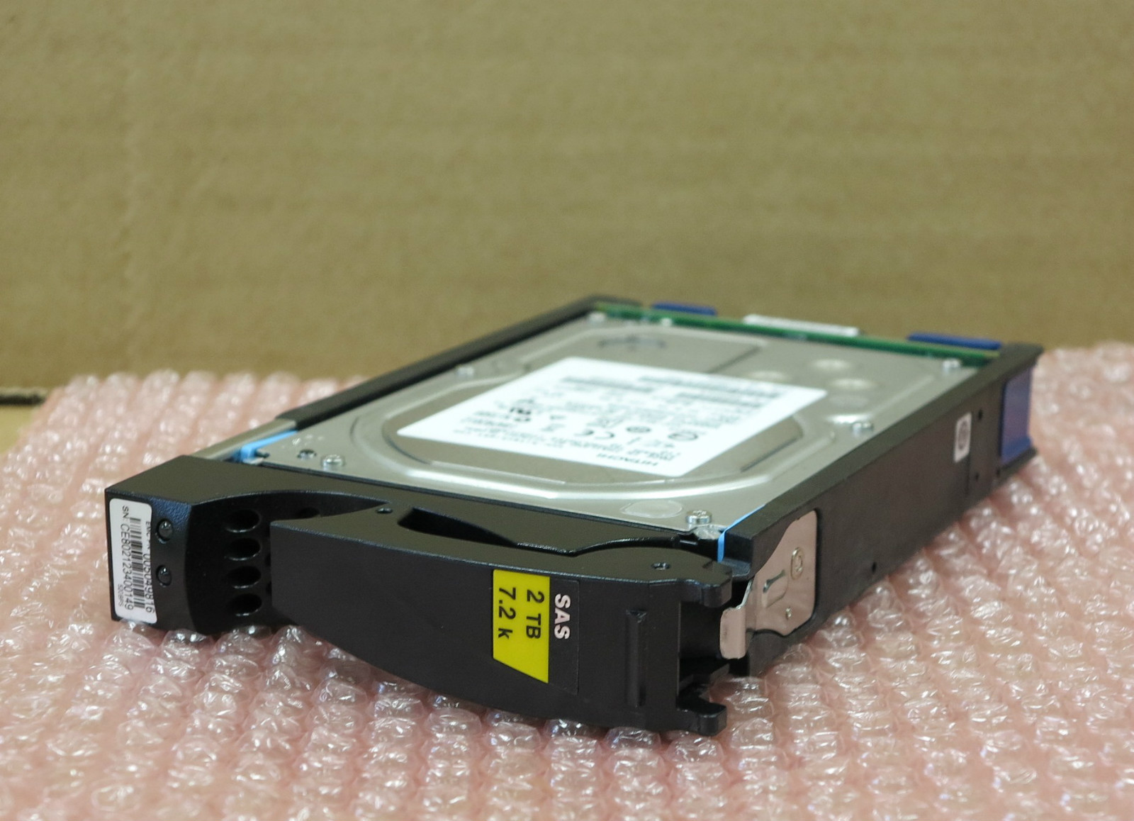 EMC VMAX 2Tb 7.2k SAS 3.5" 005050816 118032814-A02 HUS723020ALS640 005050-816