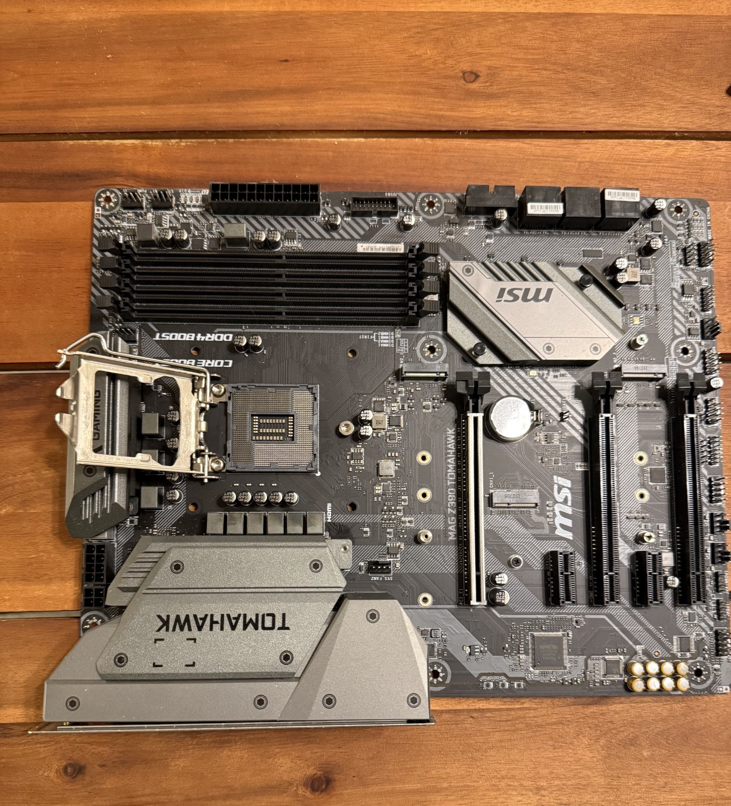 MSI MAG Z390 Tomahawk Motherboard. Intel Z390 4xDDR4 LGA1151 ATX M.2 -USED