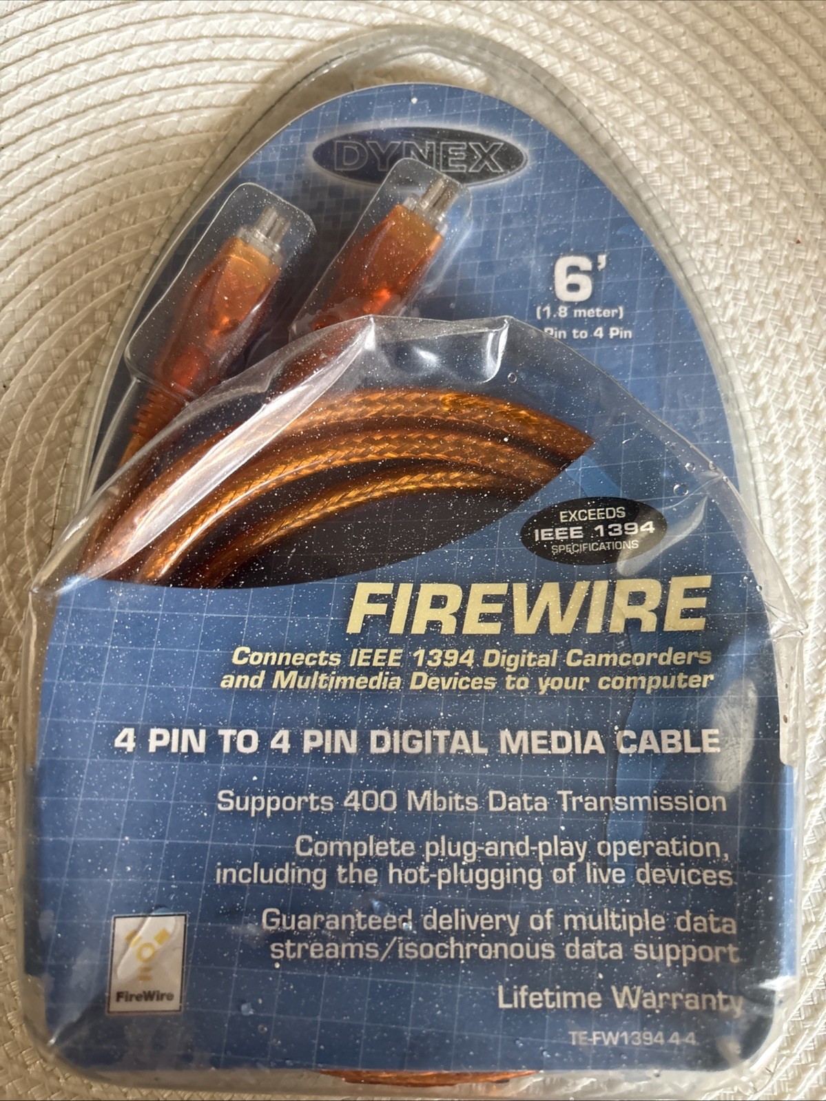 New Dynex 4-Pin to 4-Pin Firewire TE-FW1394 4-4 400 MBits Transmission Rate, 6'