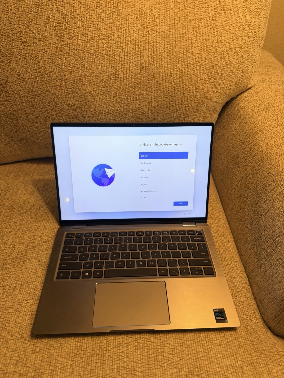 Dell Latitude 9420 14 in Intel Core i7 Chrome OS USB-C Webcam Gray
