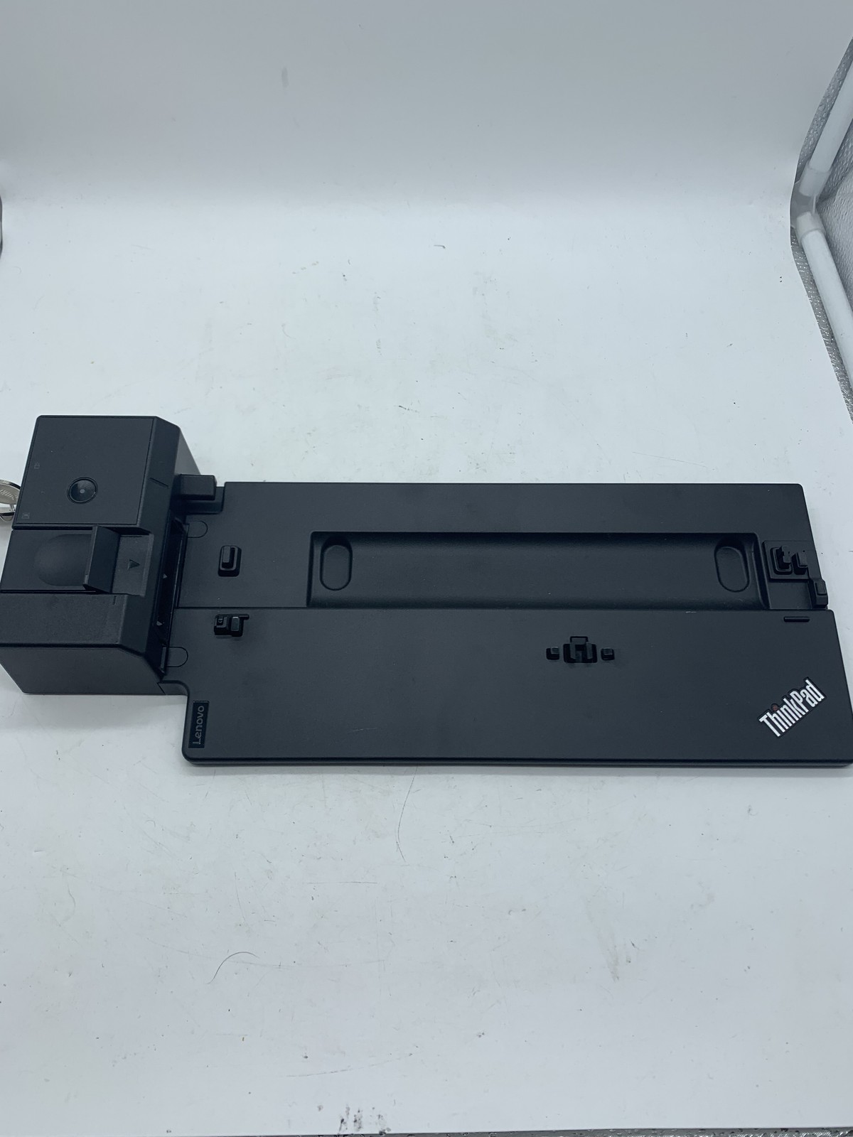 Lenovo ThinkPad ULTRA Laptop Docking Station Type 40AJ W/ KEY ~ 