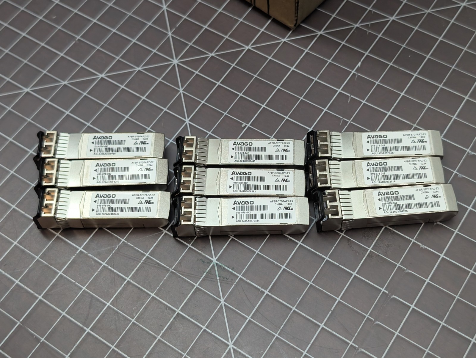 *Lot of 9* EMC AVAGO AFBR-57D7APZ-E2 8GB SFP+ Transceiver 019-078-042