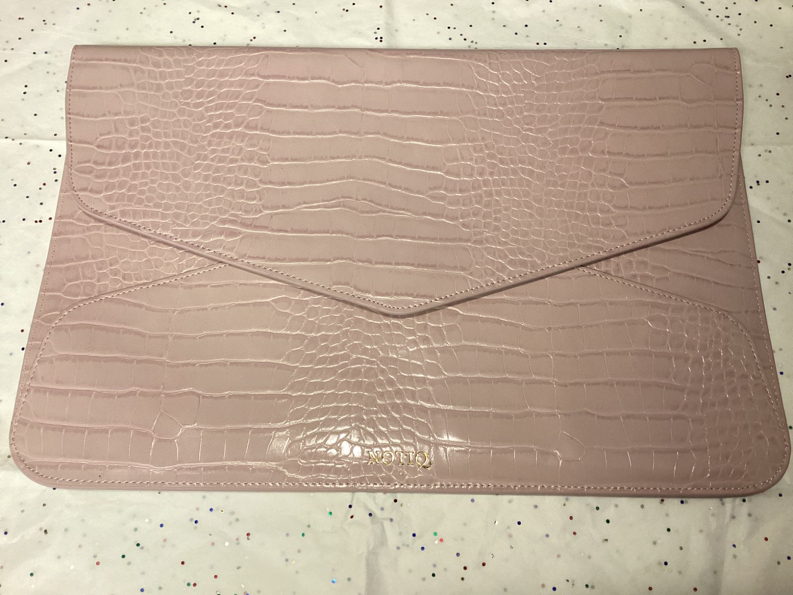 NOTIQ ENVELOPE LAPTOP CASE IN LILAC CROC EMBOSSED VEGAN LEATHER *NEW W/OUT TAGS*