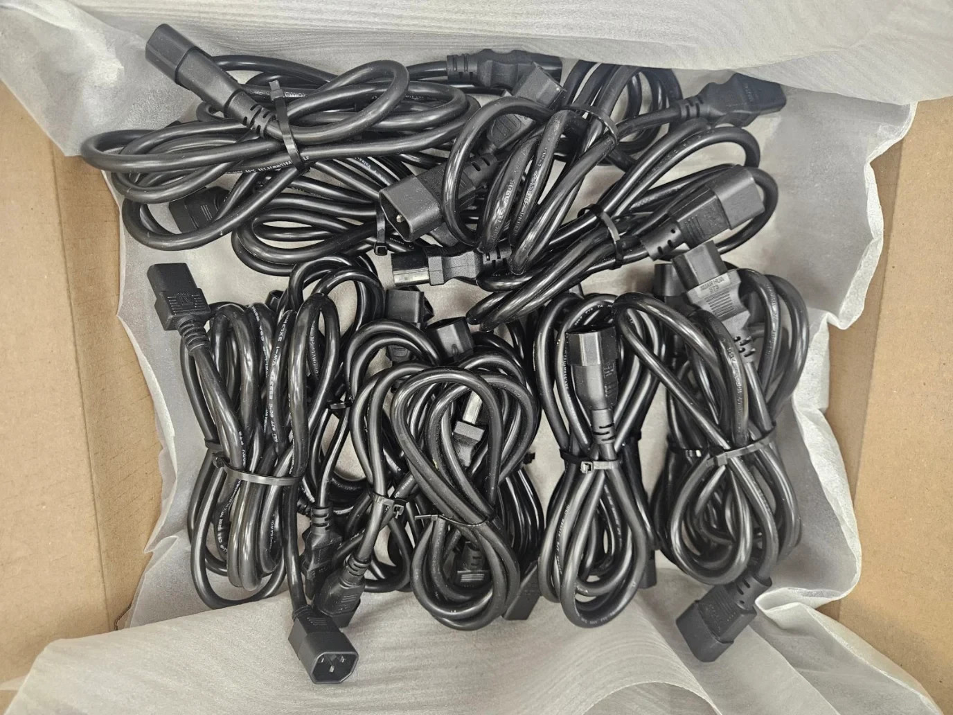***GREAT*** LOT OF 15 6FT C13 C14 PDU TO SERVER 16AWG POWER EXTENSION CORDS