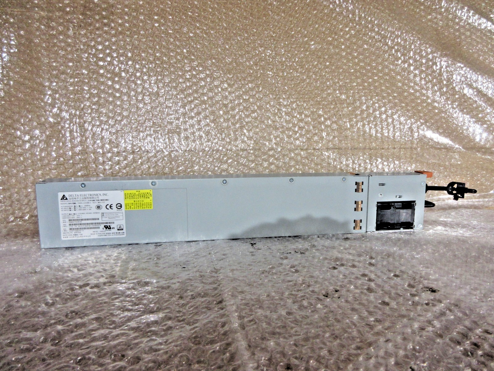 00RY003 1200W Storwize V7000 2076-524 Gen2 PSU TDPS-1200BB A 31P1848