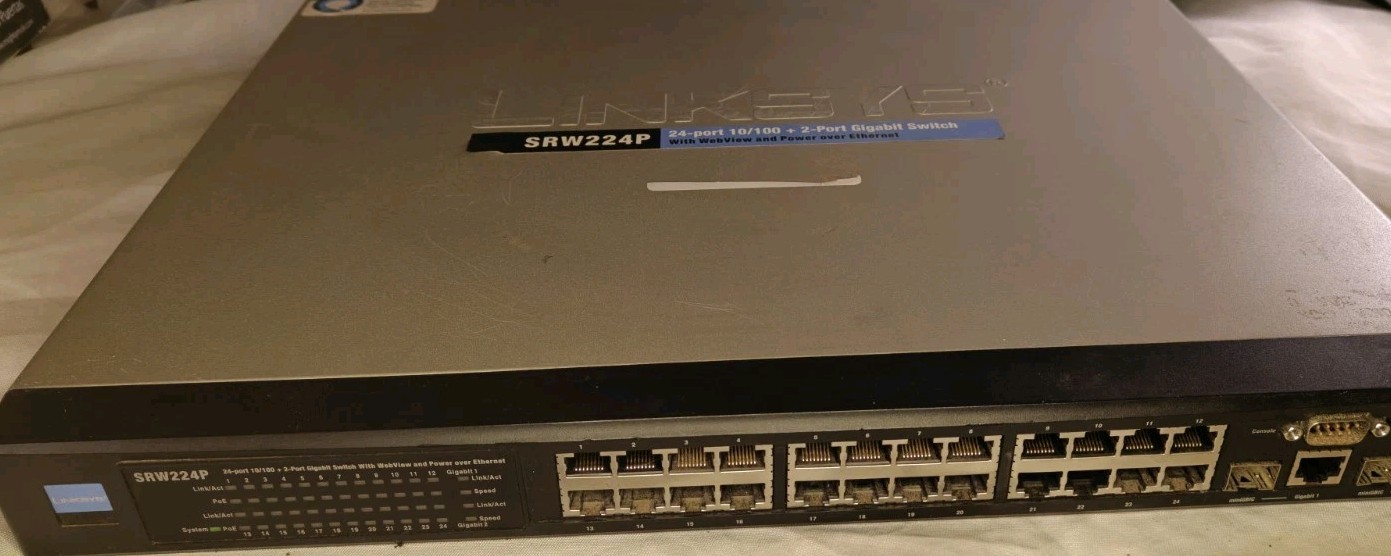 Linksys Cisco SRW224P 24-Port 10/100 PoE WebView Switch 2-Port Gigabit Tested