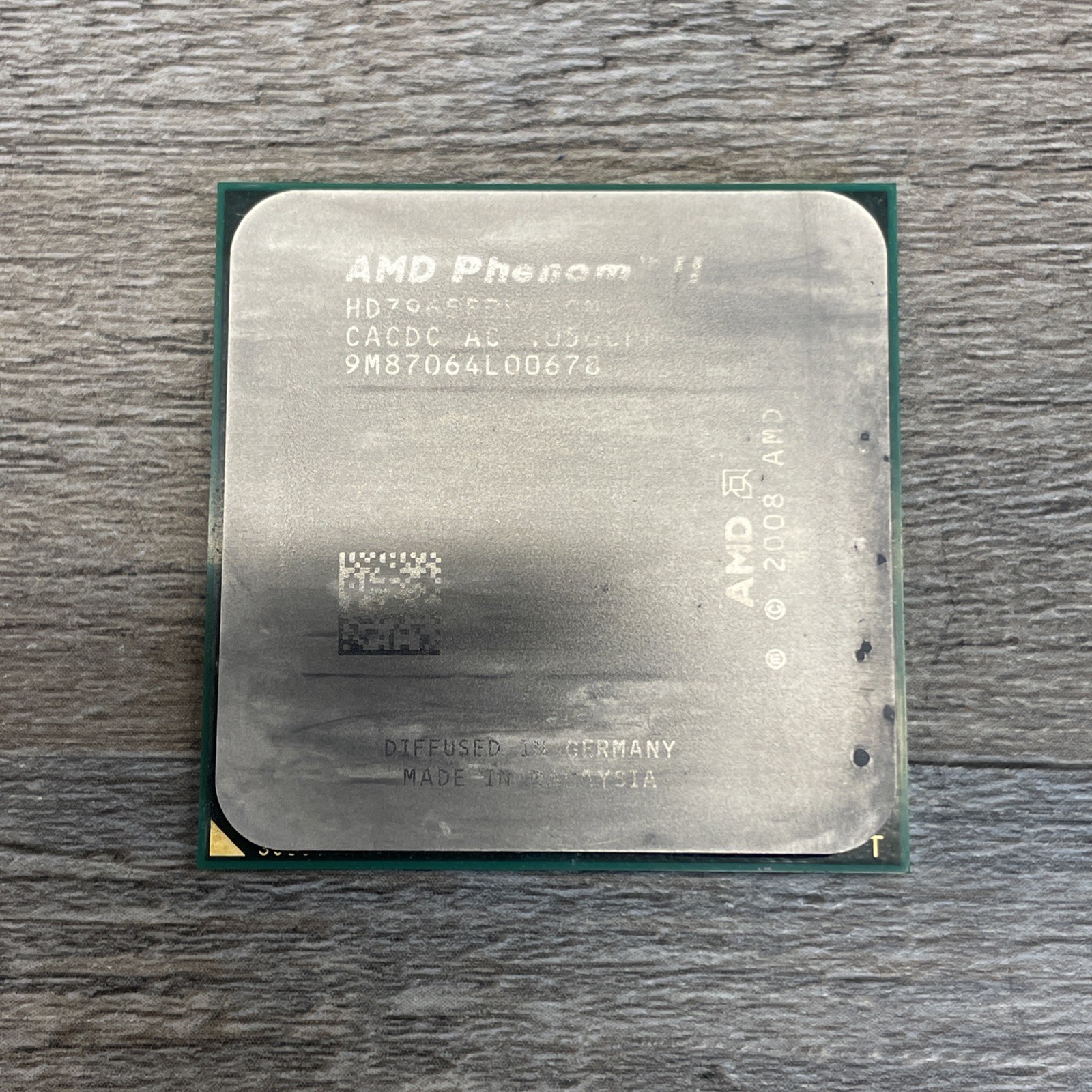 AMD Phenom II X4 965 3.4 GHz Quad-Core CPU Socket AM3 HDZ965FBK4DGM Processor