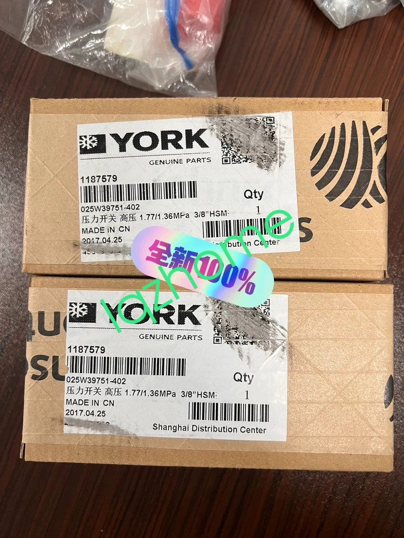 1PCS YORK 025W39751-402 pressure switch new via FedEx or DHL