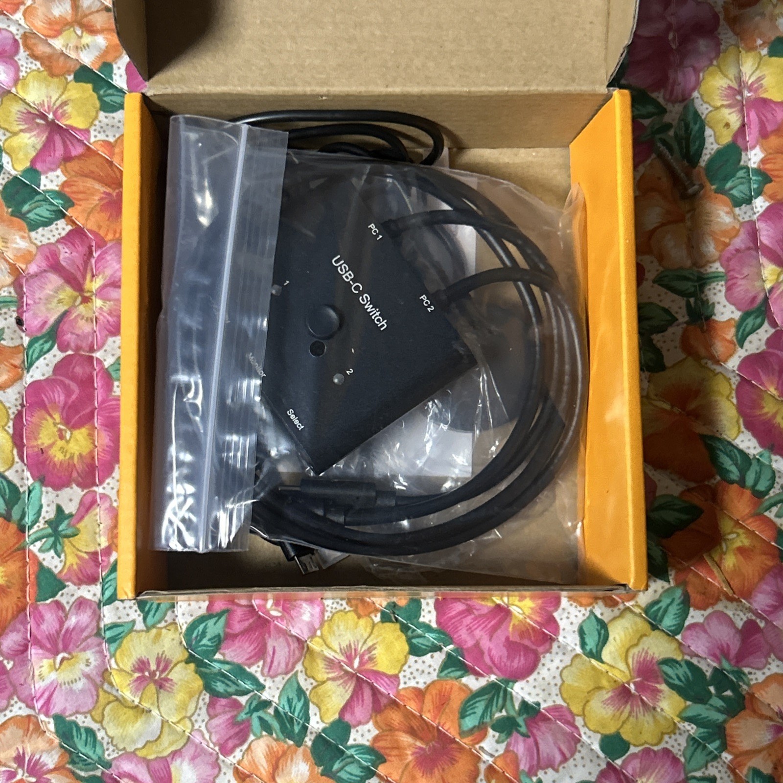 USB C Switch, Bi-Directional USB C Switcher, 2 Computers - USB Type C KVM Switch