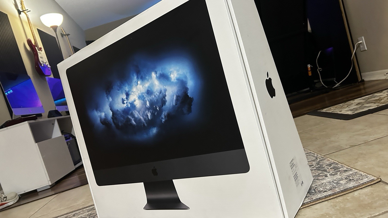 2017 Apple iMac Pro 27" Xeon W 3.2GHz 32GB RAM 1TB SSD Space Gray