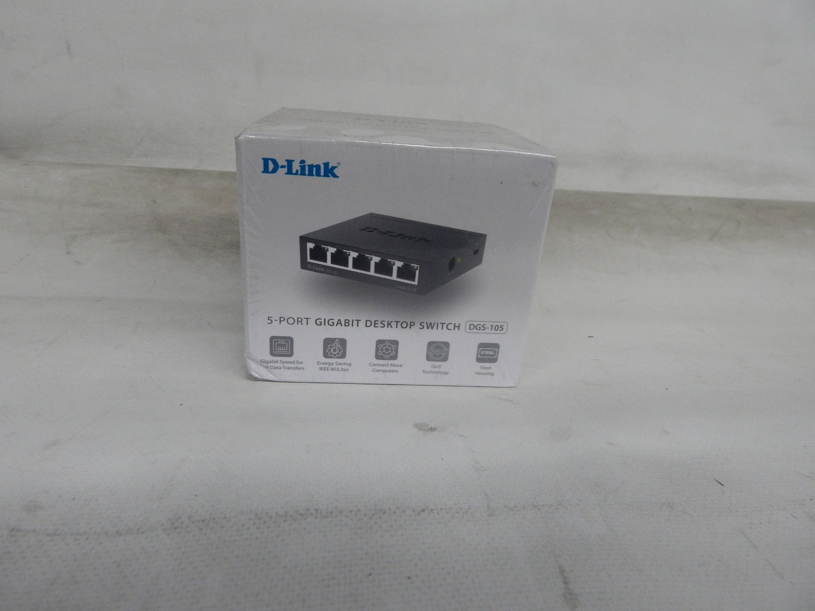 D-Link DGS-105 5-Port Ethernet Desktop Switch *New Unused*