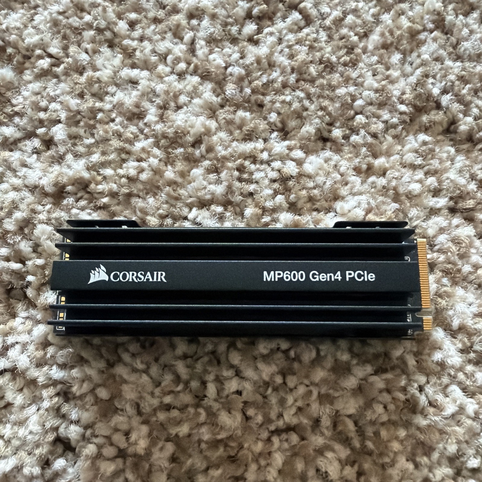 Corsair MP600 Gen4 1TB PCIe M.2 2280 SSD w/ Heatsink PS5 100% Compatible 