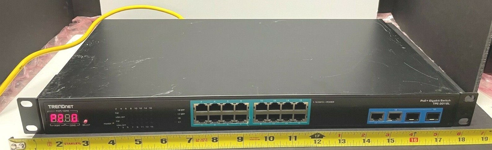 Trendnet TPE-3018L PoE GIGABIT SWITCH