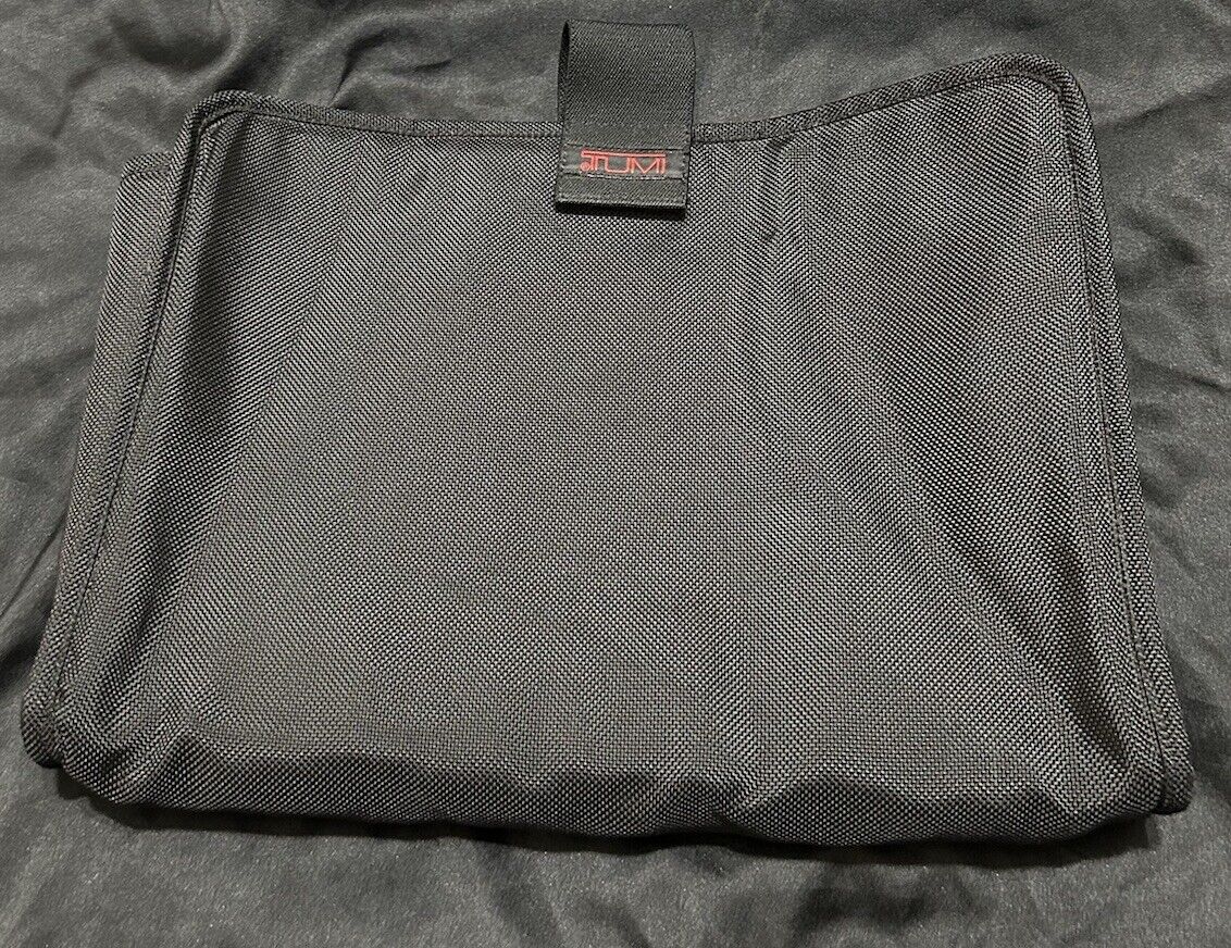 TUMI Alpha Black Ballistic Nylon Laptop Sleeve Bag 14 x 10.5 X 4