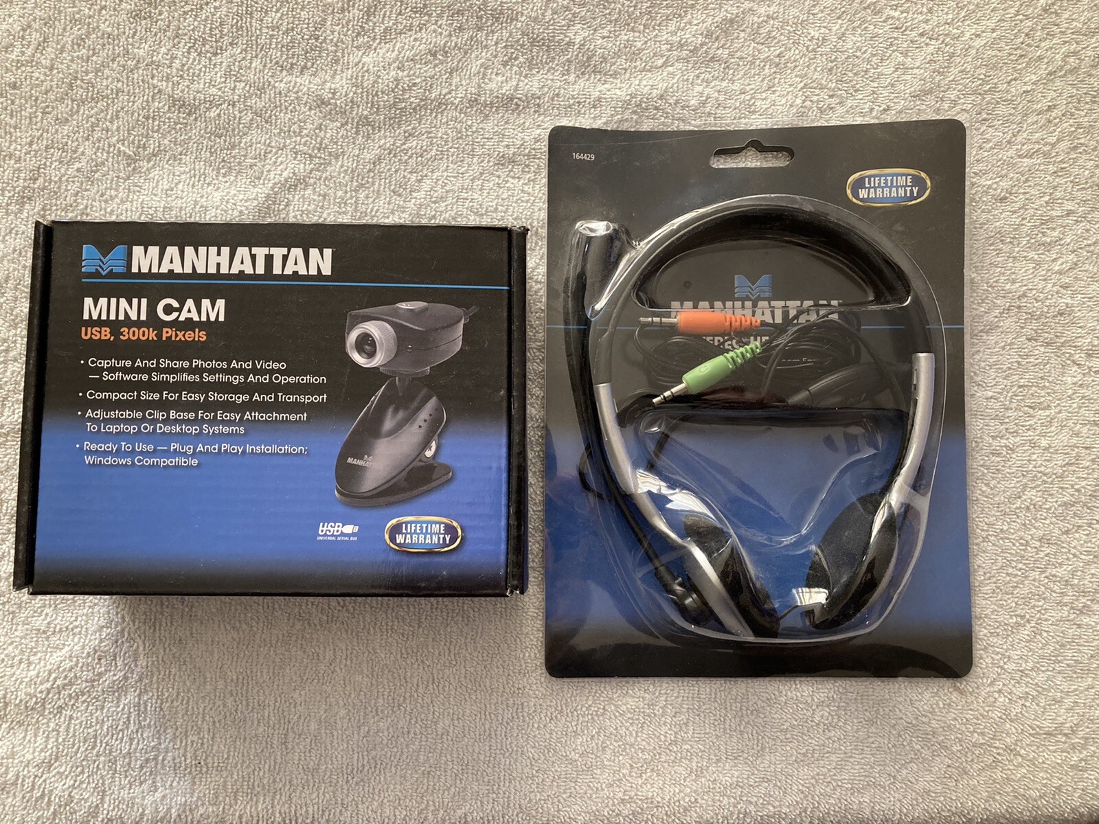 Brand New Black Manhattan Stereo Headset with Flexible Microphone and Mini Cam