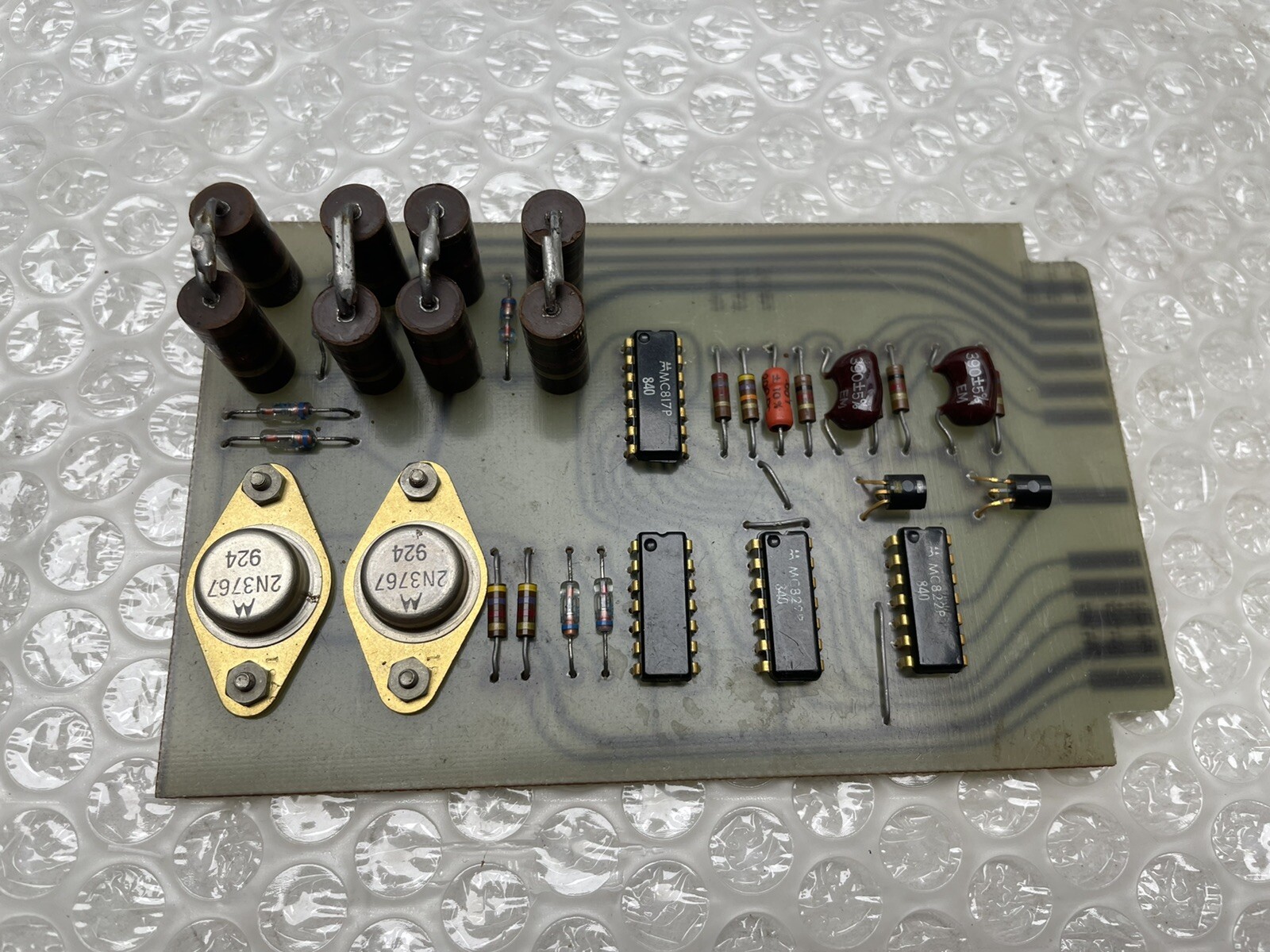 VINTAGE IBM LOGIC CARD BOARD w/ MOTOROLA 2N3767 924 MC822P MC817P CIRCUIT