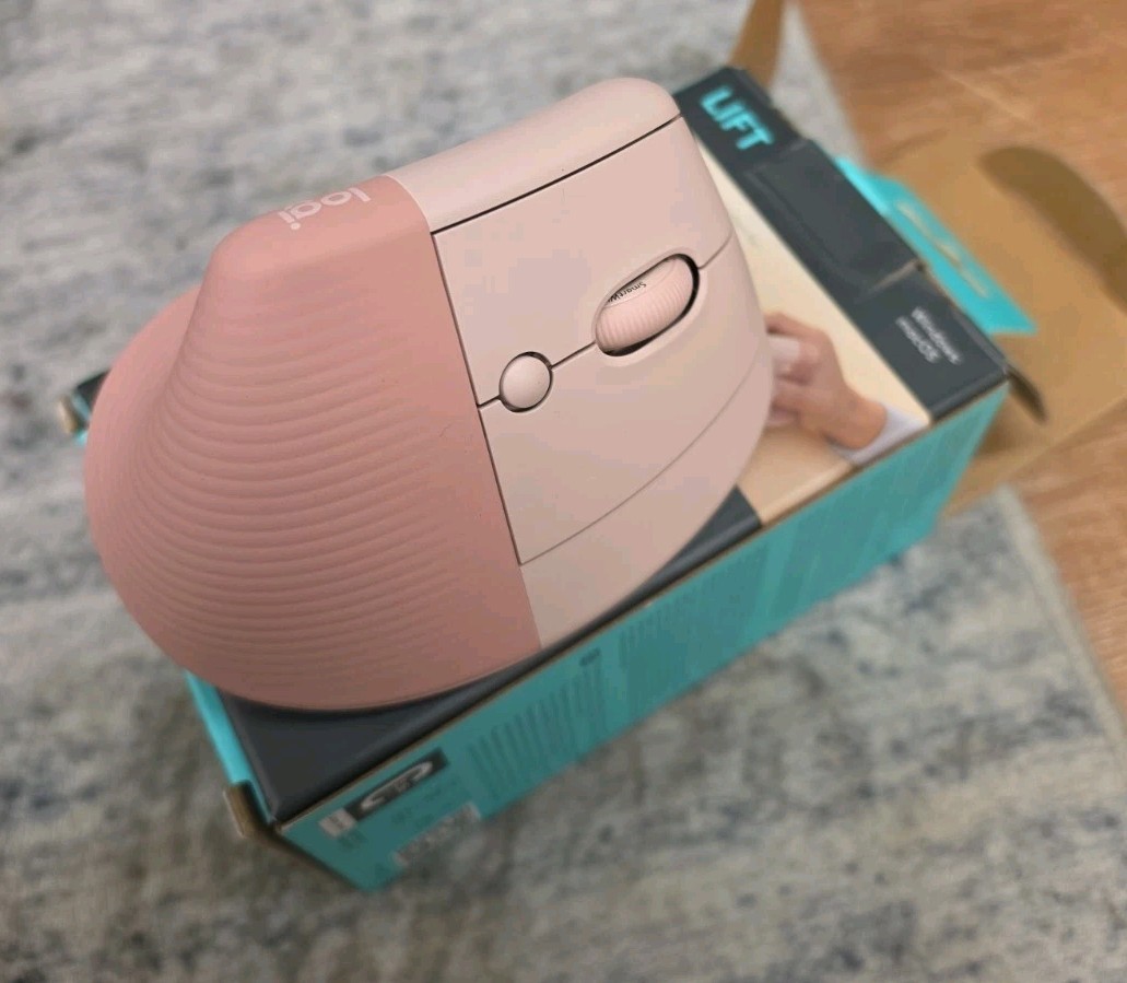 Logitech Lift Wireless Vertical Ergonomic Mouse Pink New Open box