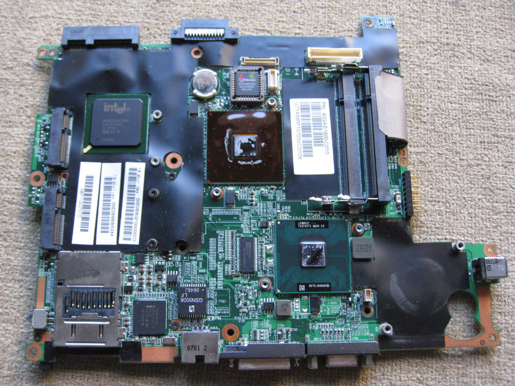 Gateway E155 E-155C TABLET Laptop C-5815 TB120 MOTHERBOARD CPU 40GAB1600-C010 A+
