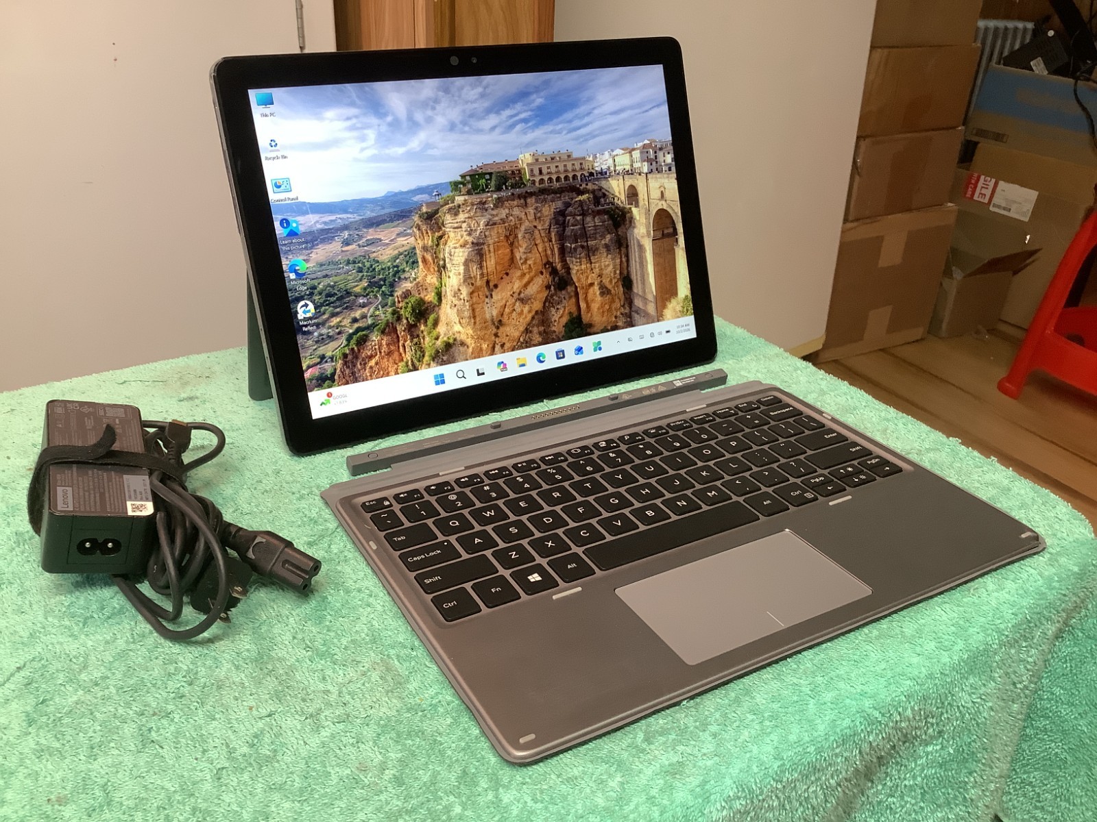 Dell Latitude 7200 2-in-1, i5-8365u, 16 GB - 256 GB NVMe Windows 11 Pro #7M12H53