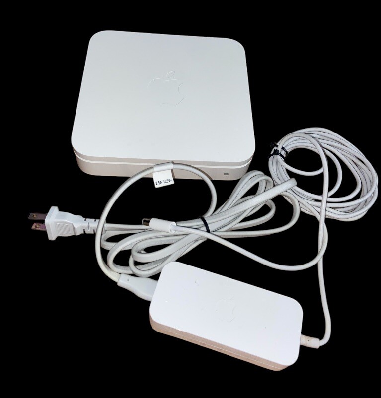 Apple Airport Extreme 802.11n Wi-Fi Wireless Base Station Mac A1143 & Cord A1202