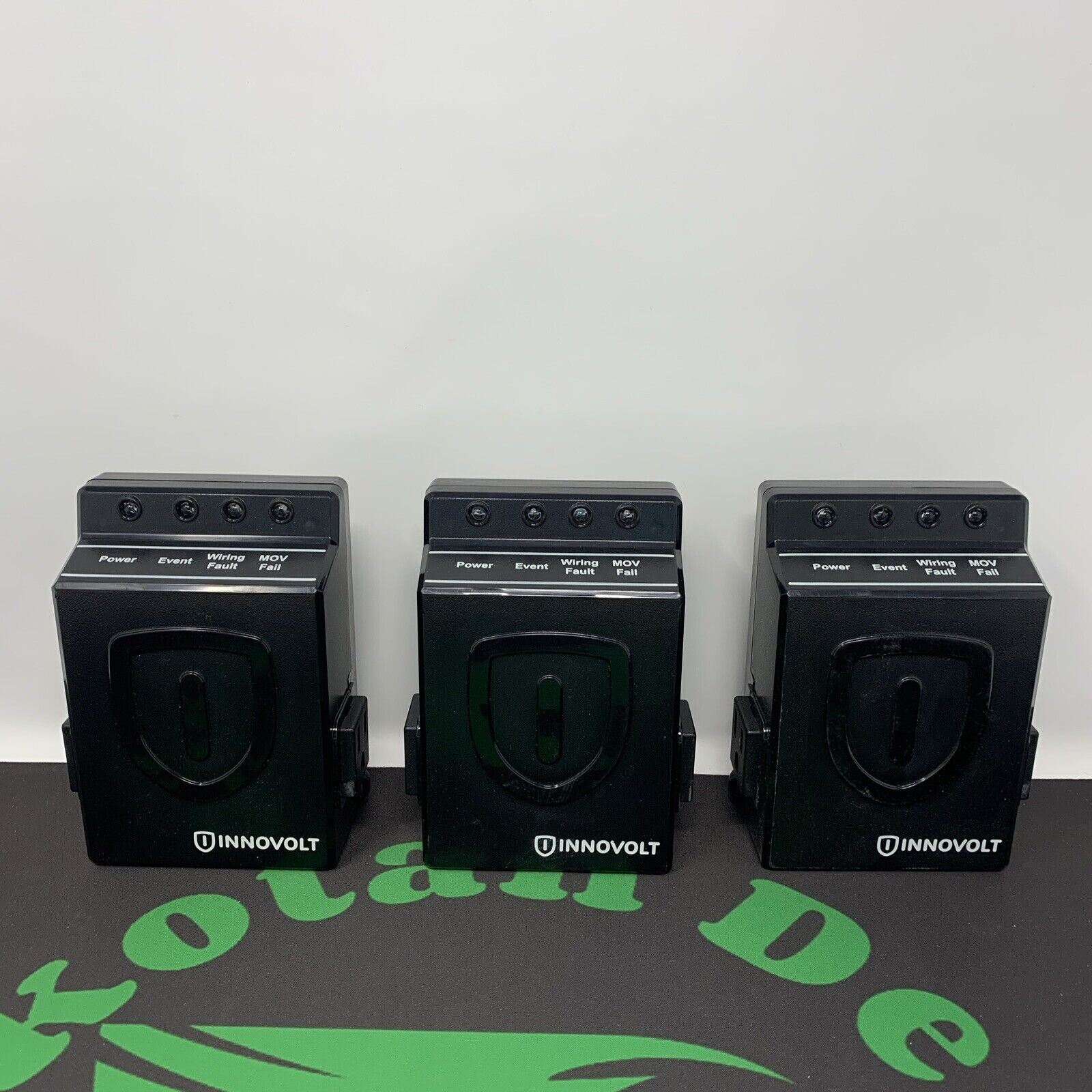Innovolt CoreProtect W500-15-120 15 Amp 120 Volt Power Protection Lot Of 3