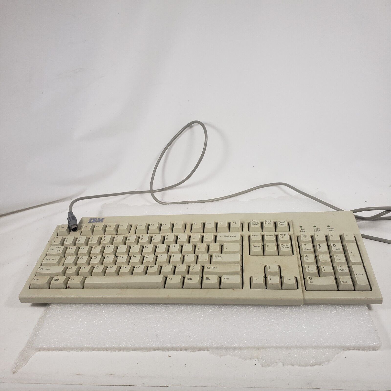 Vintage IBM P/S2 Keyboard  KB-7953  