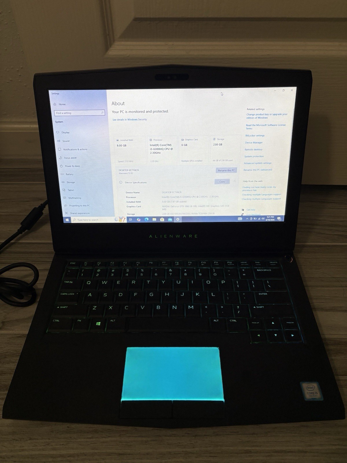 Alienware 13 R3 13.3" i5-6300HQ GTX 1060 8GB 256GB SSD Win10 Charger