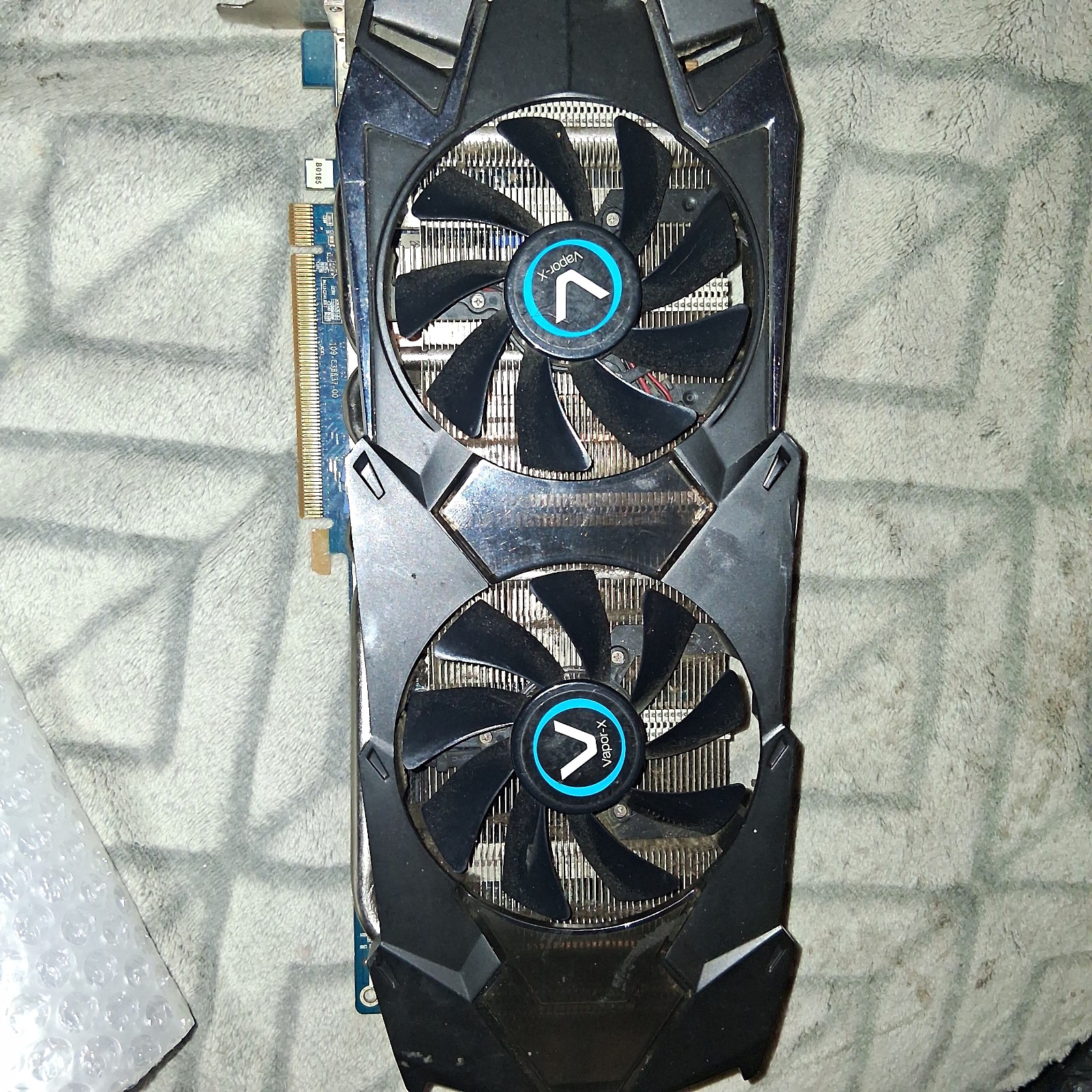 SAPPHIRE VAPOR AMD Radeon HD 7950 3GB GDDR5 PCIe x16 HDMI/DP/DVI-D DirectX 11