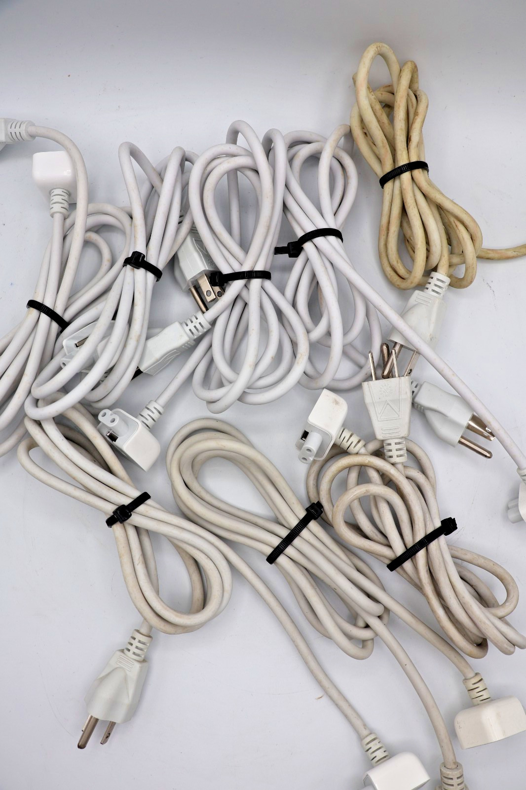 Authentic Apple Extension Cord Cable 6 Ft 1.8M Mac Macbook Power Adapter Charger