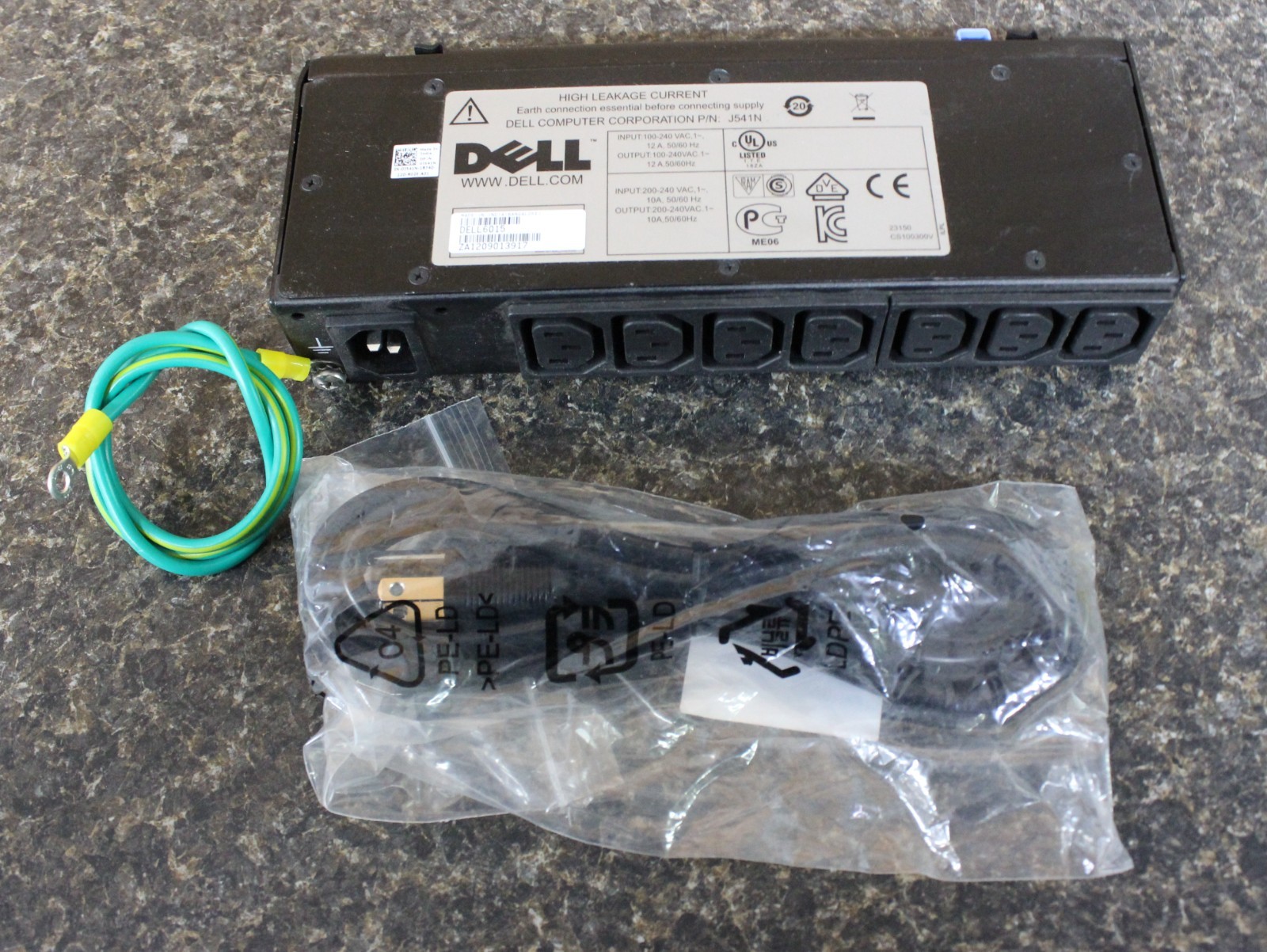 Dell PDU AP6015 100-120VAC 7x C13 sockets outlets W/ power & ground cable #0413