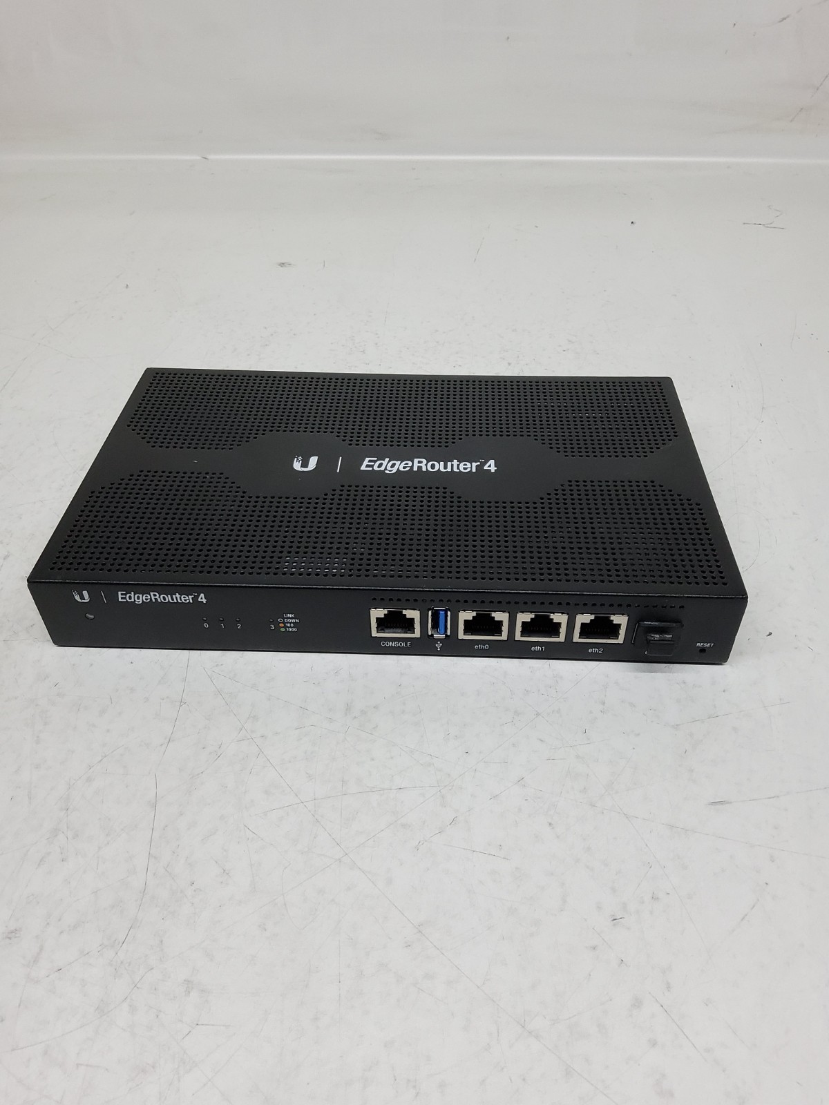 Ubiquiti Networks EdgeRouter 4 ER-4 Black Wired Router, 4-Port RJ-45, USB