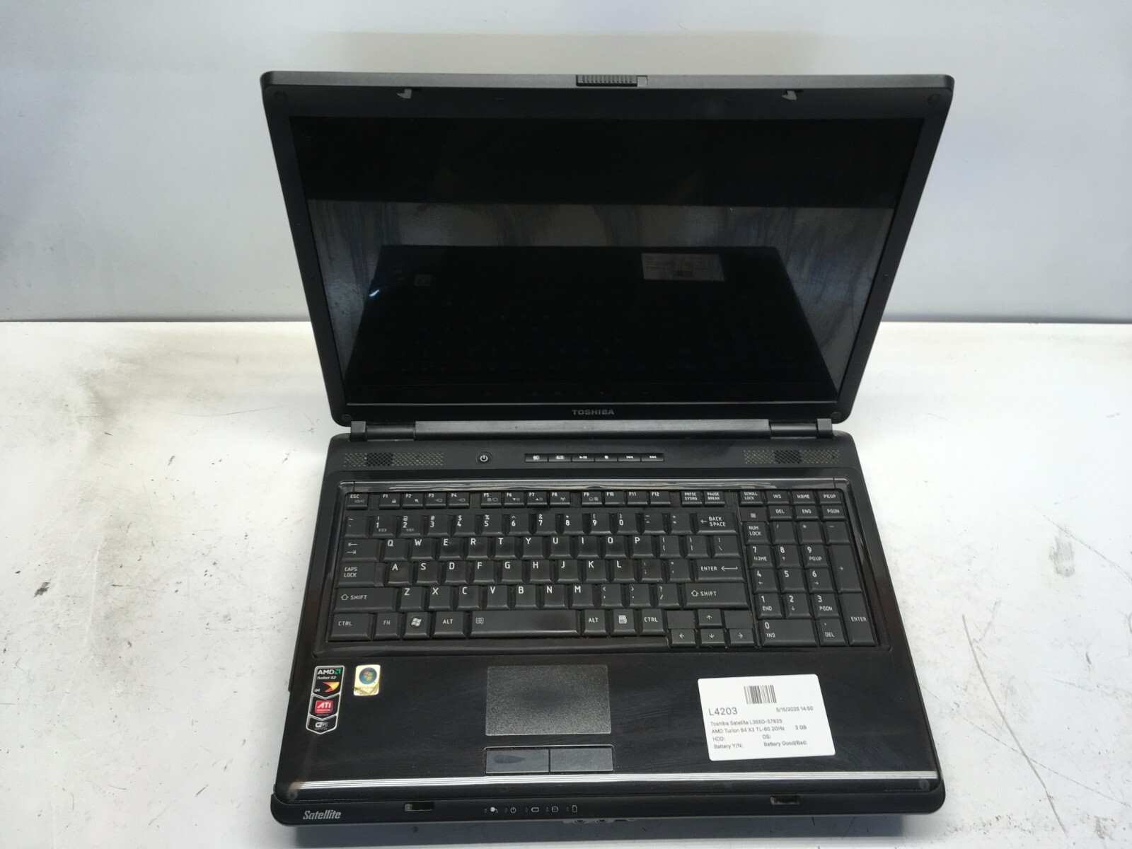 Toshiba Satellite L355D-S7825 AMD Turion 64 X2 TL-60 2GHz 3 GB NO HDD No Batt