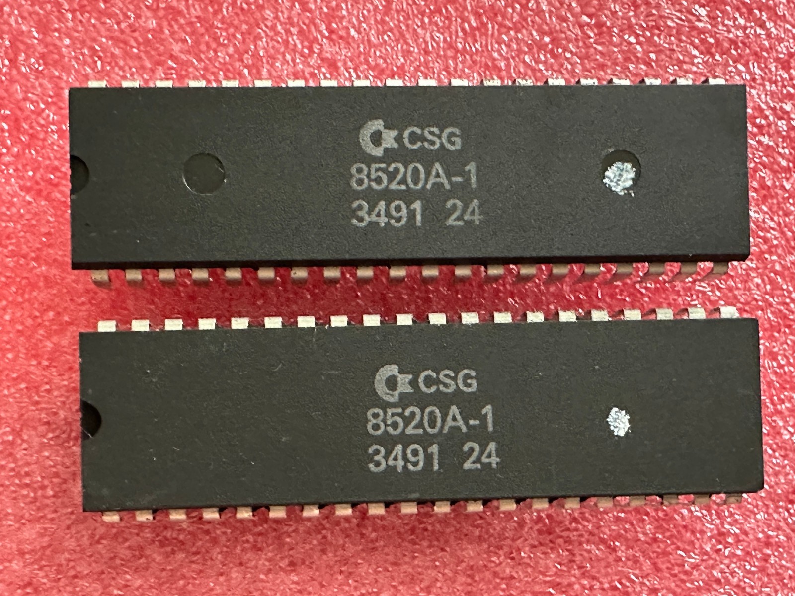 8520 A-1/8520PD CSG ODD EVEN (x2) from an Amiga 500 rev.6A #34 91