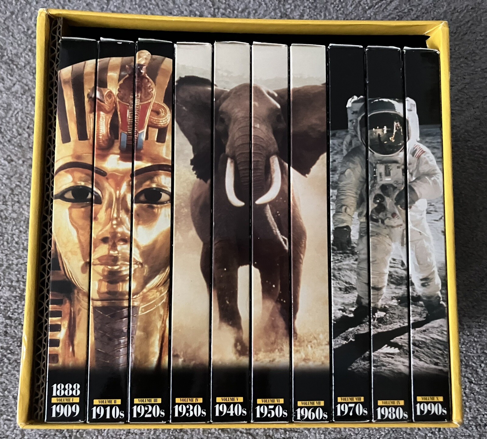 Vintage National Geographic 100 Year CDROM Box Set Windows 3.1 / 9x Mac