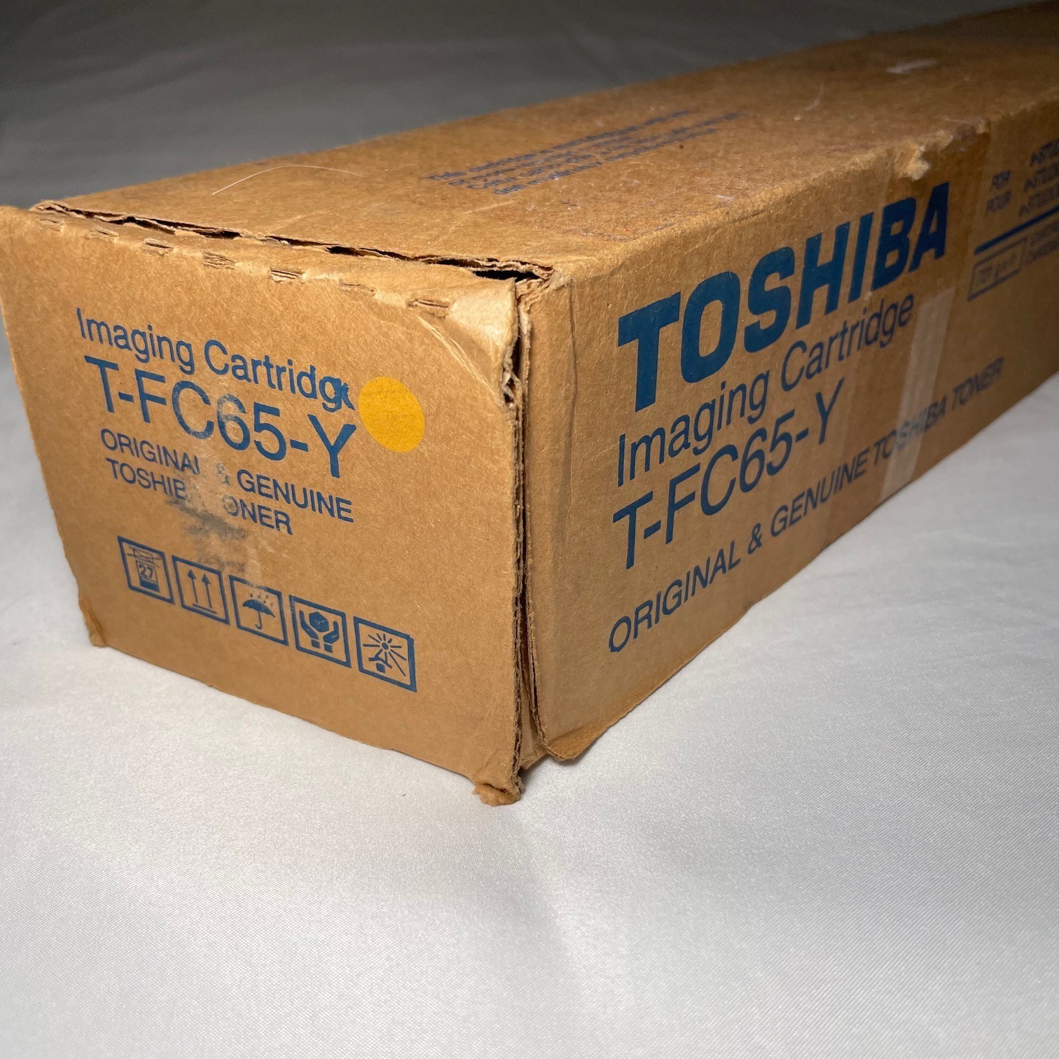 Genuine Toshiba  T-FC65-Y TFC65Y Yellow
