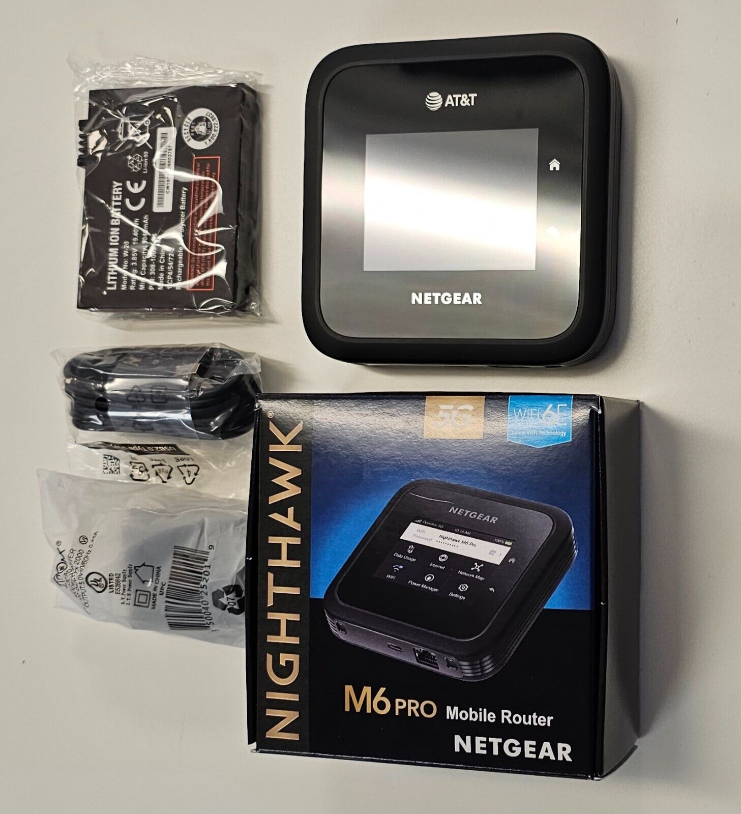 Netgear Nighthawk M6 Pro 5G (MR6500) WiFi 6E Unlocked Mobile Hotspot Router